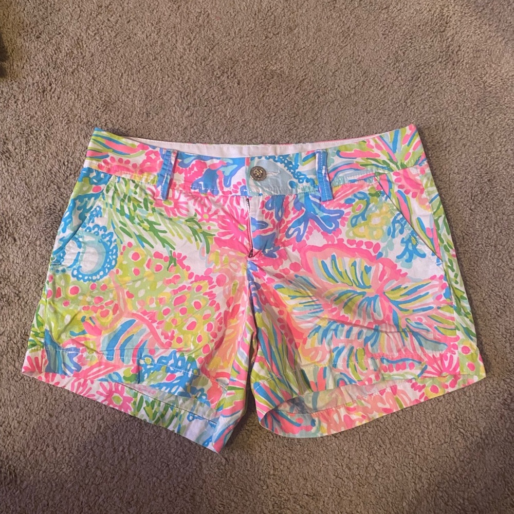 Lilly Pulitzer Callahan short in Lovers Coral